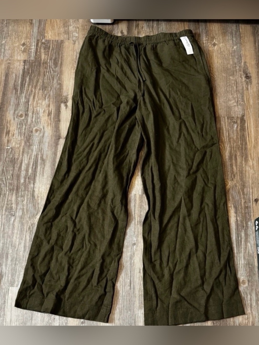 Reitmans high rise wide leg regular length green pants size medium
